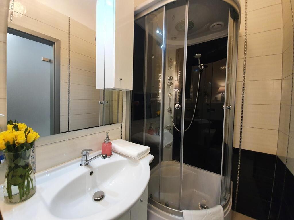 אוסטרוני מורסקי Dwie Sosny Apartamenty Przy Plazy - Sauna, Jacuzzi, Silownia, Bawialnia - 365Pam מראה חיצוני תמונה